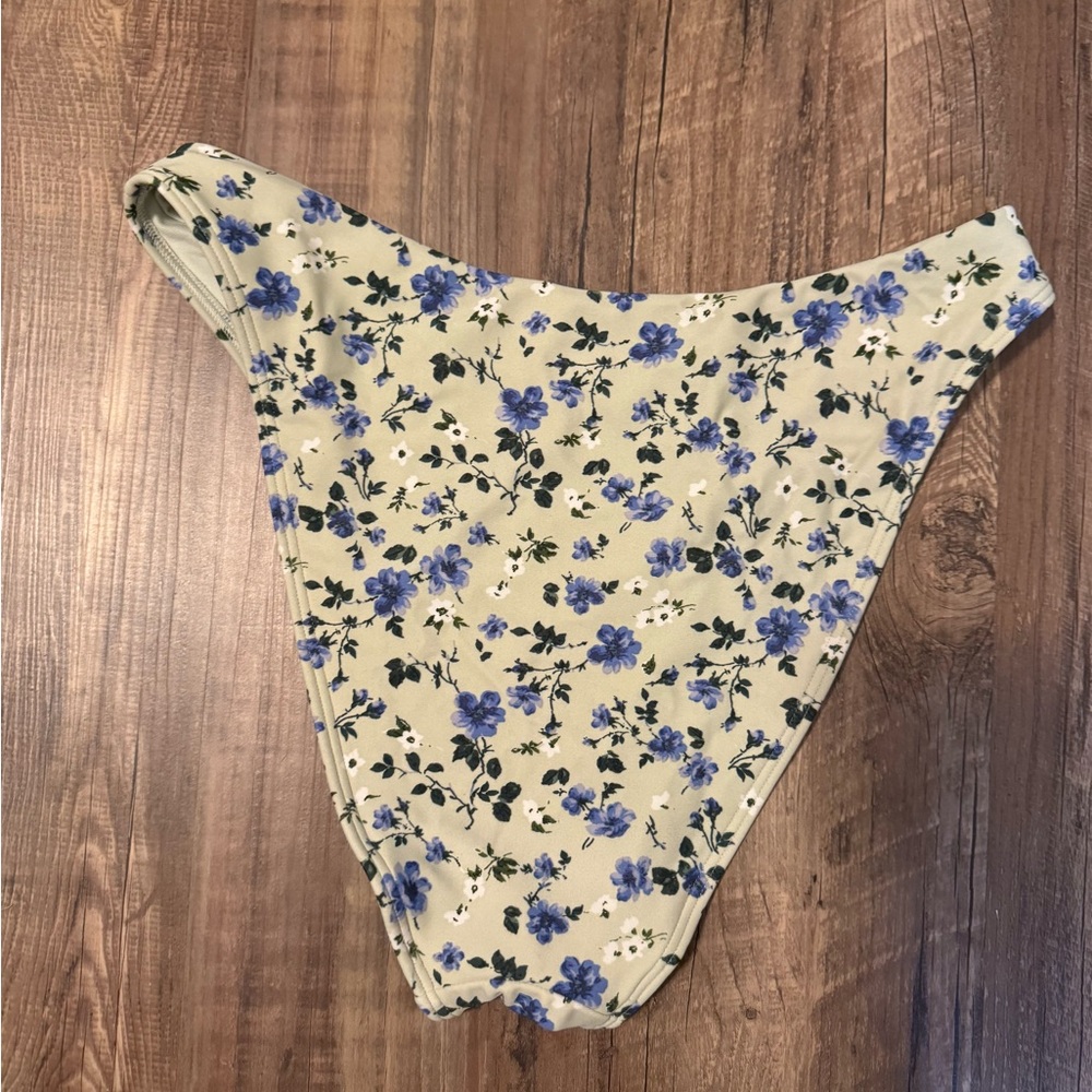 Abercrombie & Fitch Floral Bikini Bottom - Picture 3 of 4